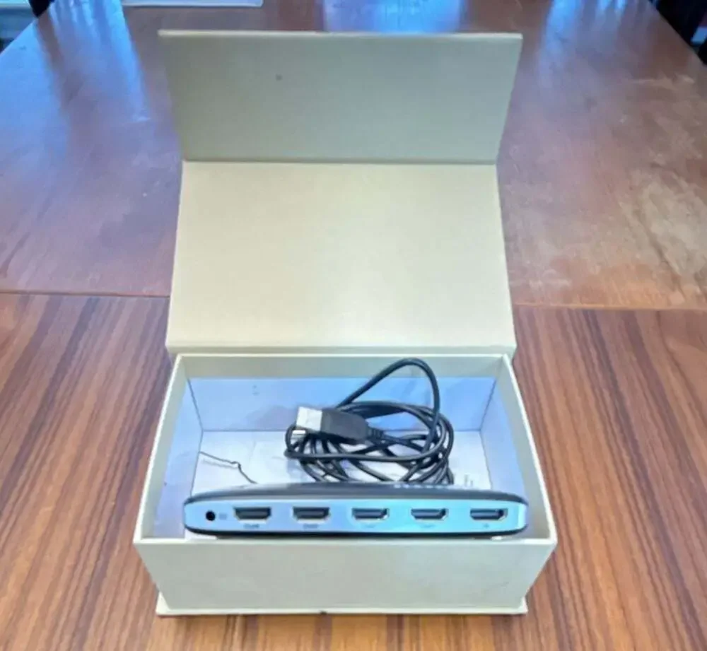 ZettaGuard 1x4 HDMI Splitter 4K x 2K 3D Model ZW140